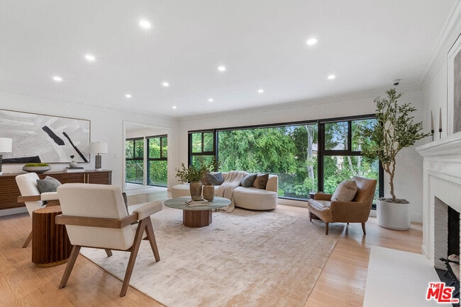 property at 11346 Thurston Pl