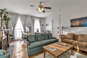 617 Niagara St in Buffalo, NY - Foto de edificio - Building Photo