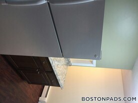 7 Gorham Ave, Unit 16 in Clinton, MA - Building Photo