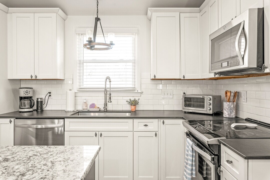 5015 Baylor Dr in Charlotte, NC - Building Photo