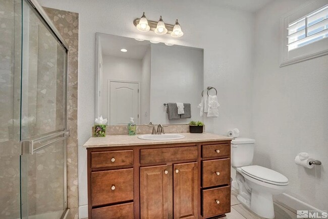 10345 Rollins Dr in Reno, NV - Building Photo - Building Photo