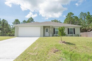 2638 Lakeland Ave in Palm Bay, FL - Building Photo