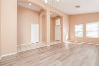 5421 Sea Water Way in North Las Vegas, NV - Building Photo - Building Photo