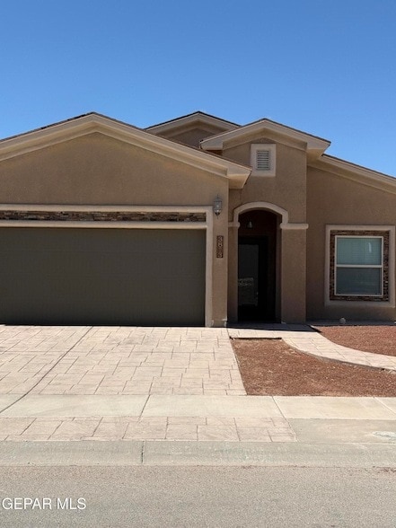 3873 Loma Dante in El Paso, TX - Foto de edificio - Building Photo