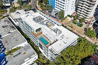 6080 Collins Ave in Miami Beach, FL - Building Photo - Building Photo