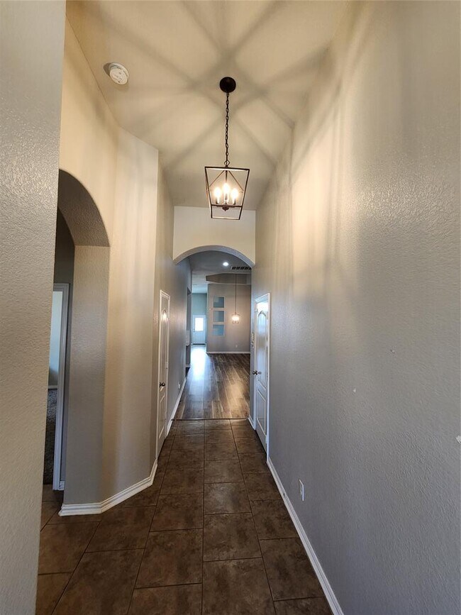 101 Salt Fork Dr in Liberty Hill, TX - Foto de edificio - Building Photo