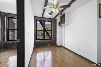 520 E 14th St, Unit 13 in New York, NY - Building Photo - Building Photo