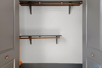 719 Bank St NE, Unit 3 in Decatur, AL - Foto de edificio - Building Photo