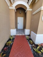 4949 SW 134th Ave in Miramar, FL - Building Photo - Building Photo
