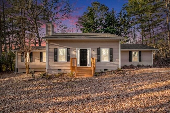 property at 170 Charlotte Blvd