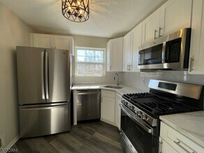 1242 Garrison Ct in Mahwah, NJ - Building Photo - Building Photo