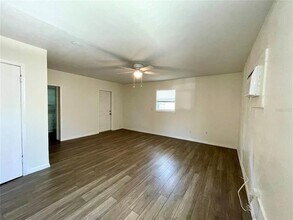 401 1st Ave NE in Largo, FL - Building Photo - Building Photo