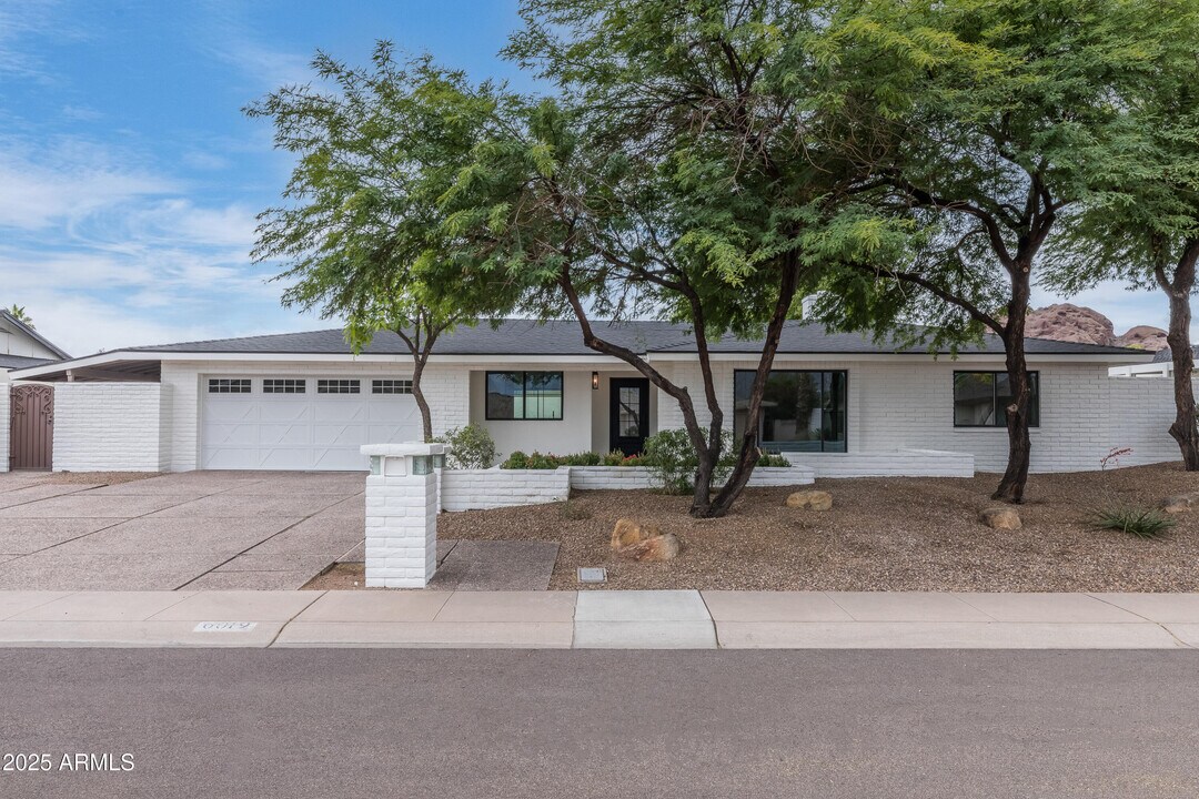 6019 E Windsor Ave in Scottsdale, AZ - Building Photo