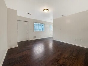 506 Eastern Ave NE, Unit 101 in Washington, DC - Building Photo - Building Photo