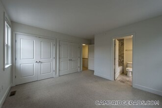 110 Second St., Unit 103 in Cambridge, MA - Foto de edificio - Building Photo