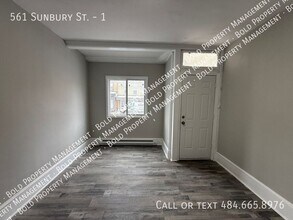 561 Sunbury St in Minersville, PA - Building Photo - Building Photo