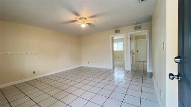 701 SW 15th Ave in Fort Lauderdale, FL - Foto de edificio - Building Photo