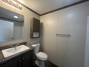 156 Washington in Belleville, MI - Building Photo - Building Photo