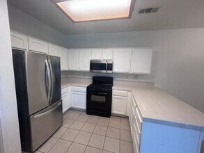 1727 Linden St in Lemoore, CA - Building Photo - Building Photo