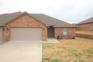 6003 Villa Rosa Way in Tyler, TX - Building Photo
