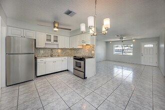 2734 Ponce De Leon Blvd in Delray Beach, FL - Building Photo - Building Photo