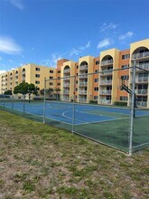 6970 NW 186th St in Hialeah, FL - Building Photo - Building Photo