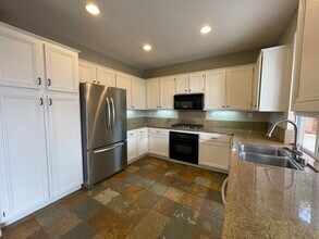 7844 Paseo Tulipero in Carlsbad, CA - Building Photo - Building Photo