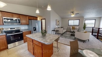 265 Vernon Dr in Harrisburg, SD - Building Photo