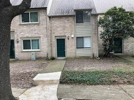 15510 Blake Way St in Houston, TX - Building Photo