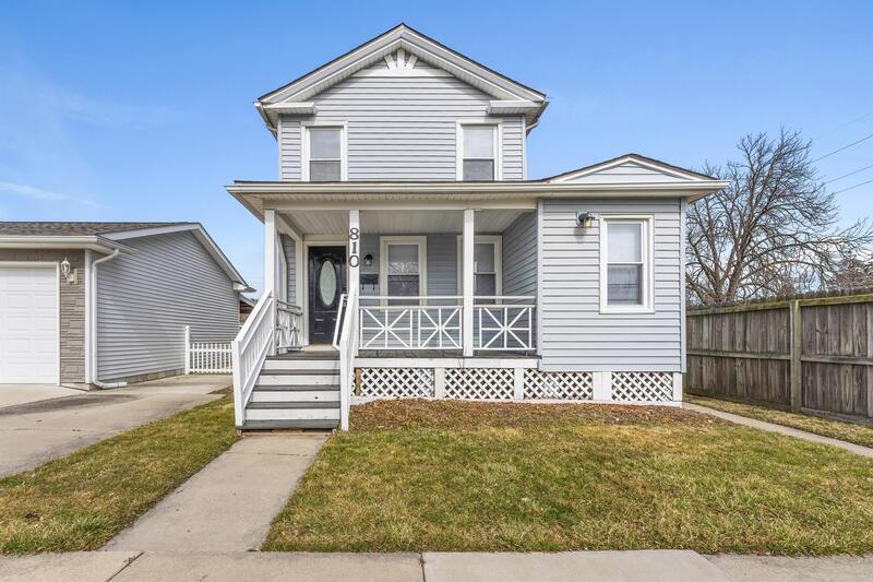 810 Plum St in Wyandotte, MI - Foto de edificio