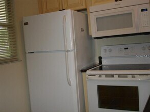 7211 W Country Club Dr N in Sarasota, FL - Building Photo - Building Photo