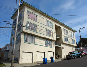 95 Como Ave in Daly City, CA - Building Photo - Building Photo