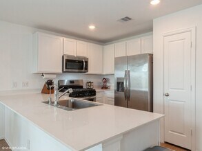 4206 Barrington Cv Ln in Baytown, TX - Building Photo - Building Photo