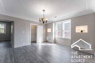 2853 W Dickens Ave, Unit 2 in Chicago, IL - Building Photo