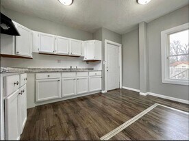 587 Charles Ave in St. Paul, MN - Building Photo