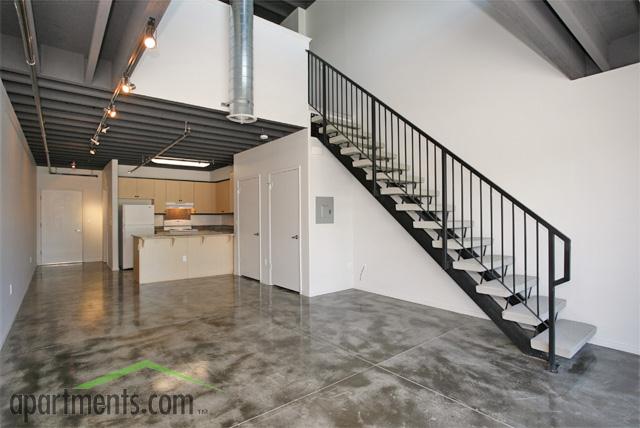 Iron Bird Lofts in Fresno, CA - Building Photo