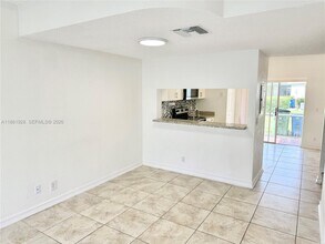 70 Whitehead Cir in Weston, FL - Building Photo - Building Photo
