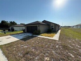 233 Kensington View Blvd in Winter Haven, FL - Building Photo