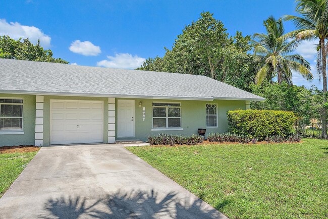 1835 Service Rd in North Palm Beach, FL - Building Photo - Building Photo