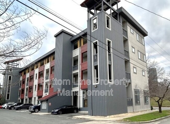 property at 514 W 10th St