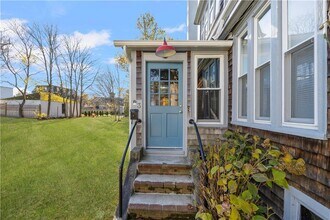 31 Cranston Ave in Newport, RI - Building Photo - Building Photo