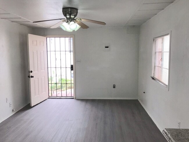 307 Manzano St NE in Albuquerque, NM - Building Photo - Building Photo