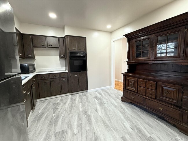 16 Highview Dr in Salisbury Mills, NY - Building Photo - Building Photo