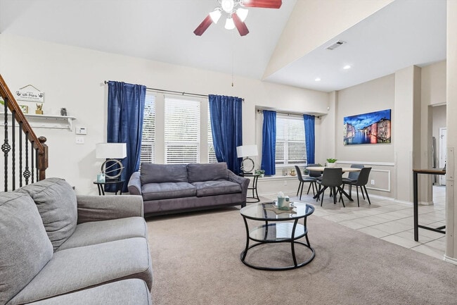 8304 Timberbrook Ln in Dallas, TX - Building Photo - Building Photo