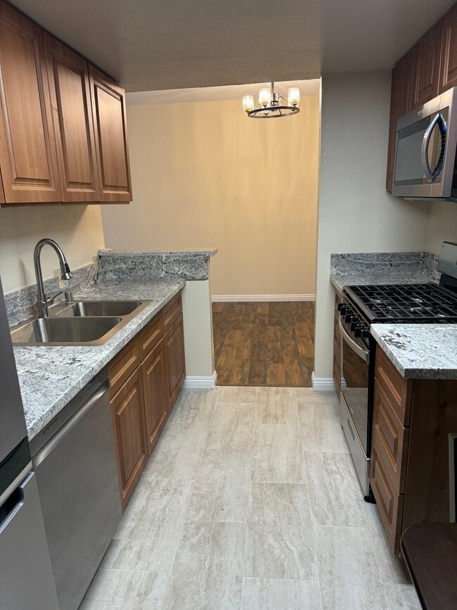 10824 Palms Blvd, Unit 3 in Los Angeles, CA - Building Photo - Building Photo