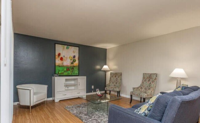 property at 7900 Westheimer Rd