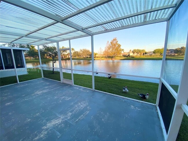 611 208th Cir in Pembroke Pines, FL - Building Photo - Building Photo