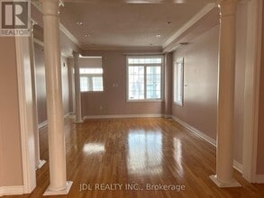 105 Elmrill Rd in Markham, ON - Building Photo - Building Photo