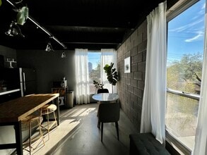 525 E Willetta St in Phoenix, AZ - Foto de edificio - Building Photo