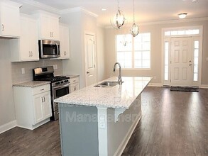904 Laurel Gate Dr in Wake Forest, NC - Building Photo - Building Photo